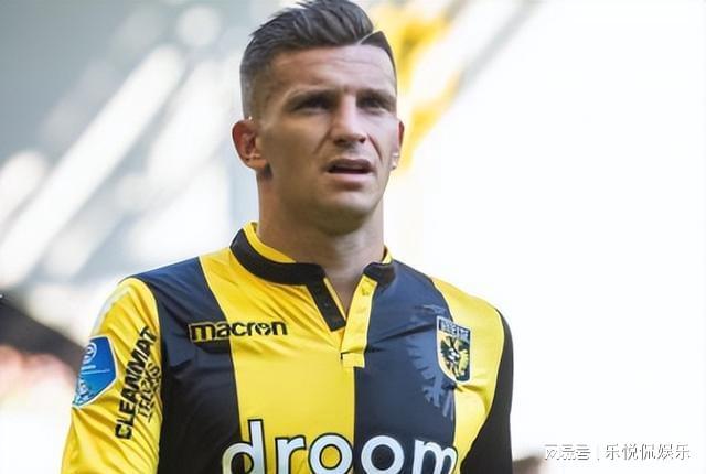 球员之间的 球员之间的