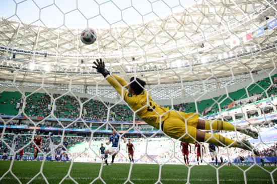 他们不断地 他们不断地