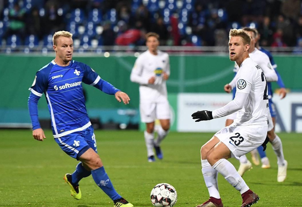 乐部的前锋 乐部的前锋