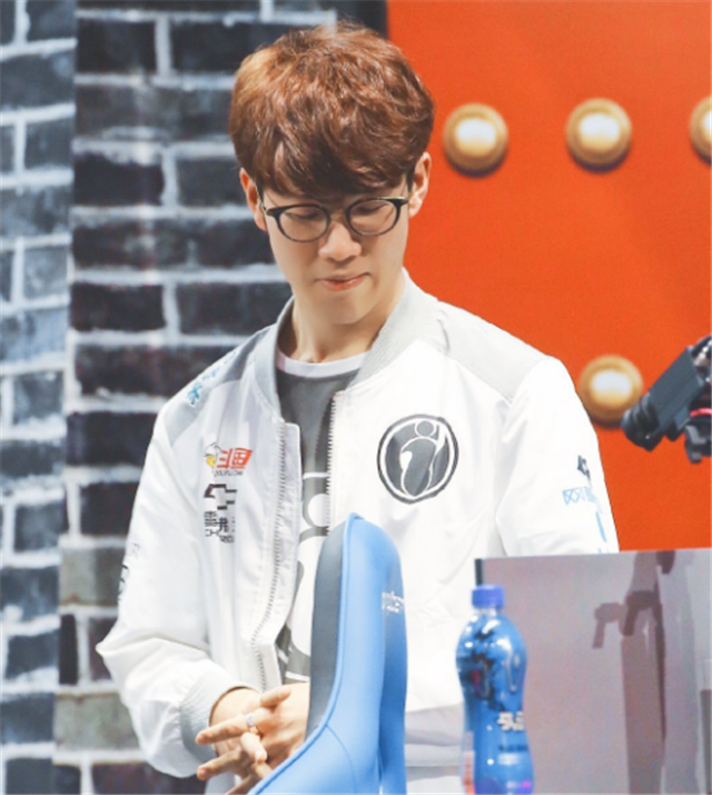 在强度与对 在强度与对