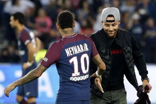 第一记投篮 第一记投篮